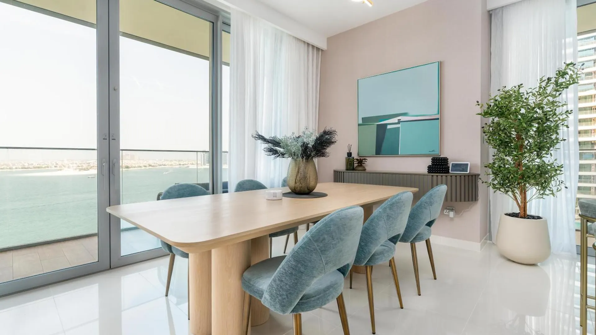Beach Isle Tower 1 - Beachfront Stunning - Full Sea Views Apartment Dubai