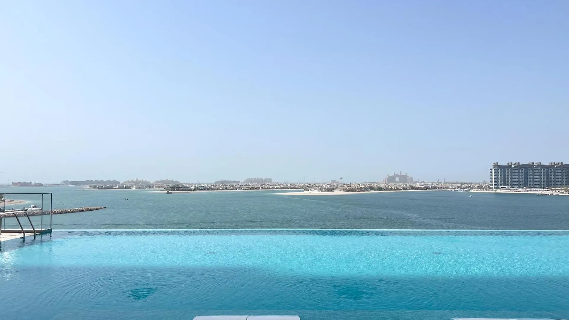 Beach Isle Tower 1 - Beachfront Stunning - Full Sea Views Apartment Dubai