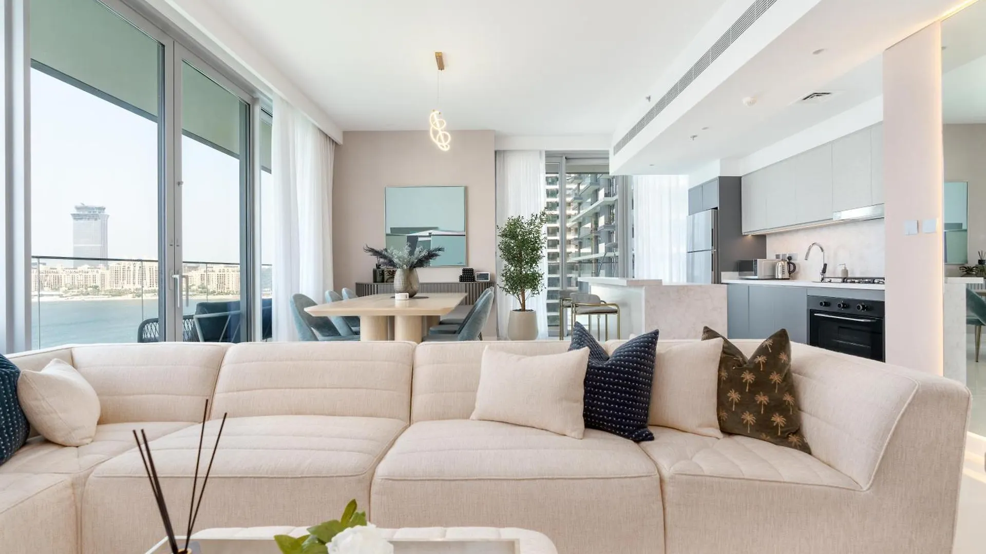 Beach Isle Tower 1 - Beachfront Stunning - Full Sea Views Apartment Dubai