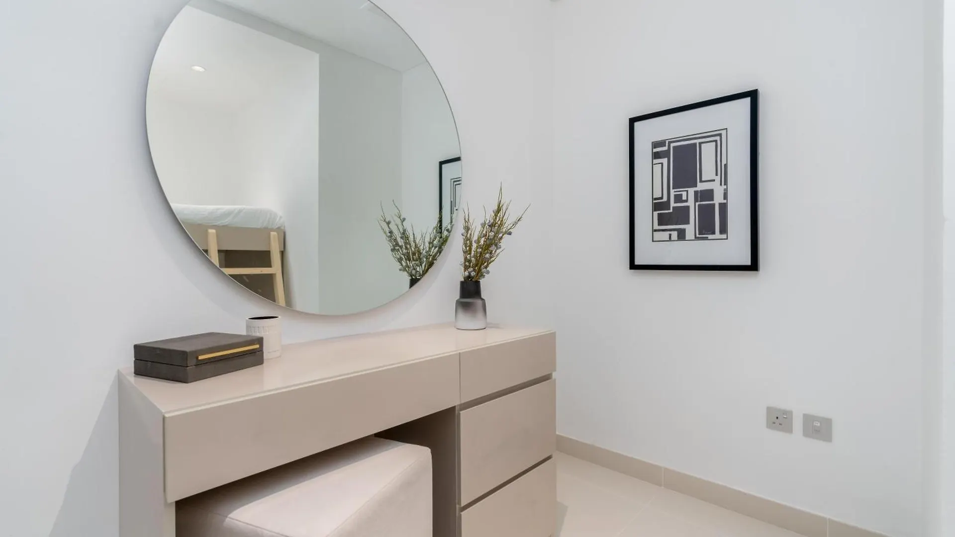 Beach Isle Tower 1 - Beachfront Stunning - Full Sea Views Apartment Dubai