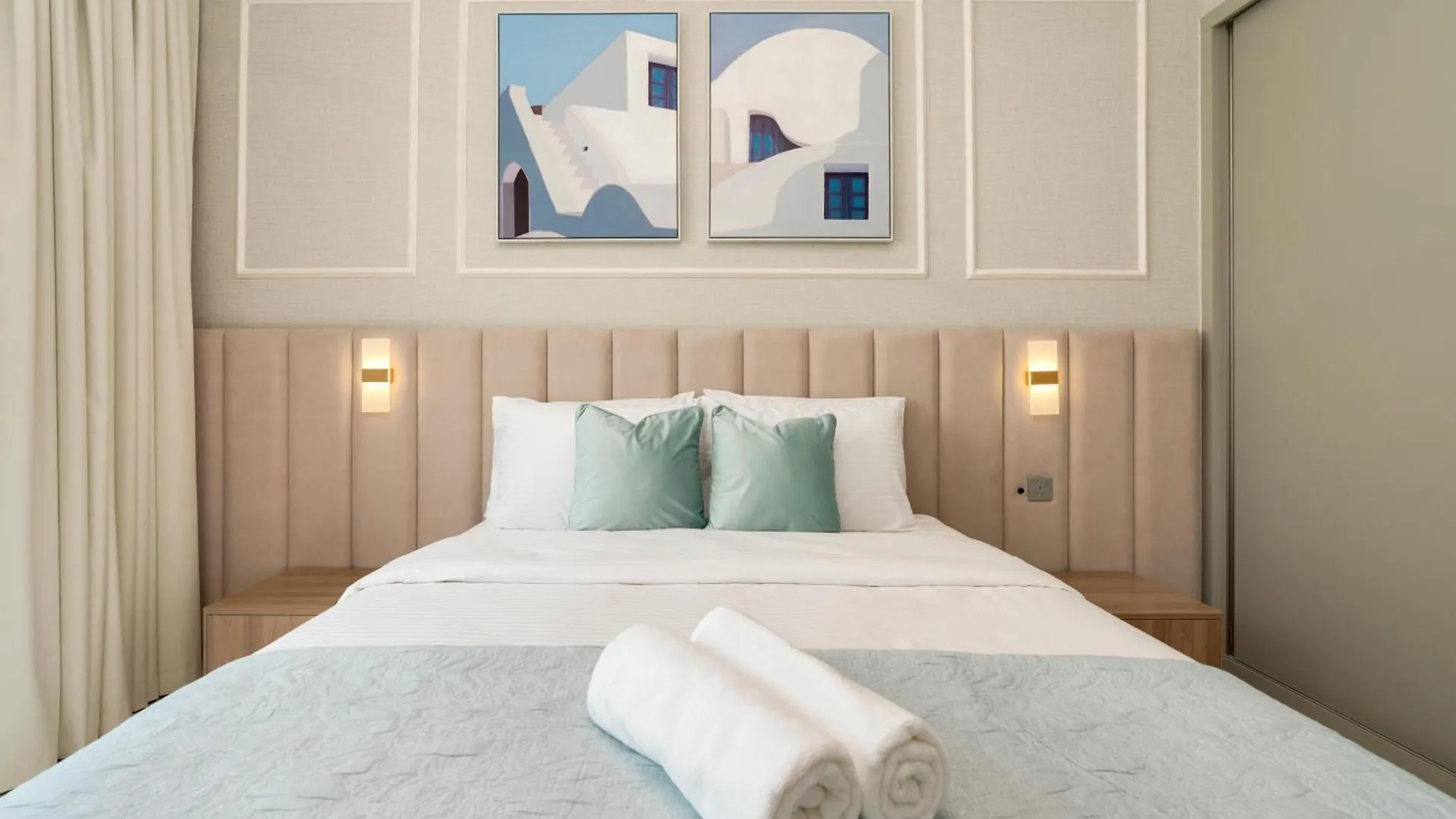 Beach Isle Tower 1 - Beachfront Stunning - Full Sea Views Apartment Dubai