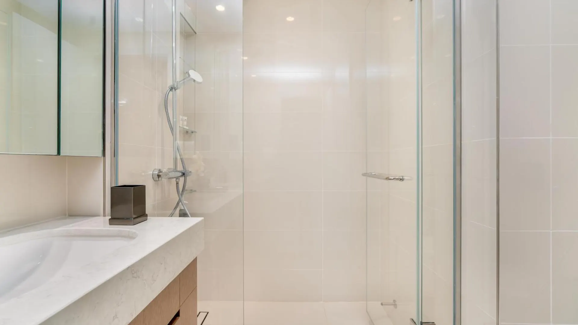 Beach Isle Tower 1 - Beachfront Stunning - Full Sea Views Apartment Dubai United Arab Emirates