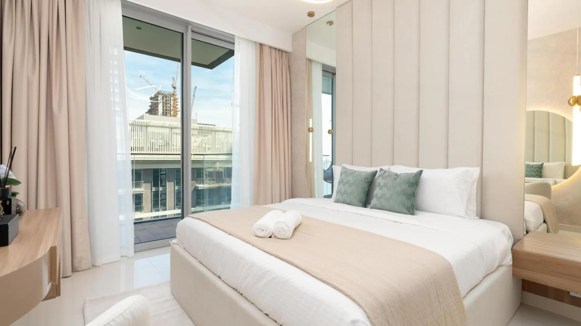 Beach Isle Tower 1 - Beachfront Stunning - Full Sea Views Apartment Dubai 0*,  United Arab Emirates