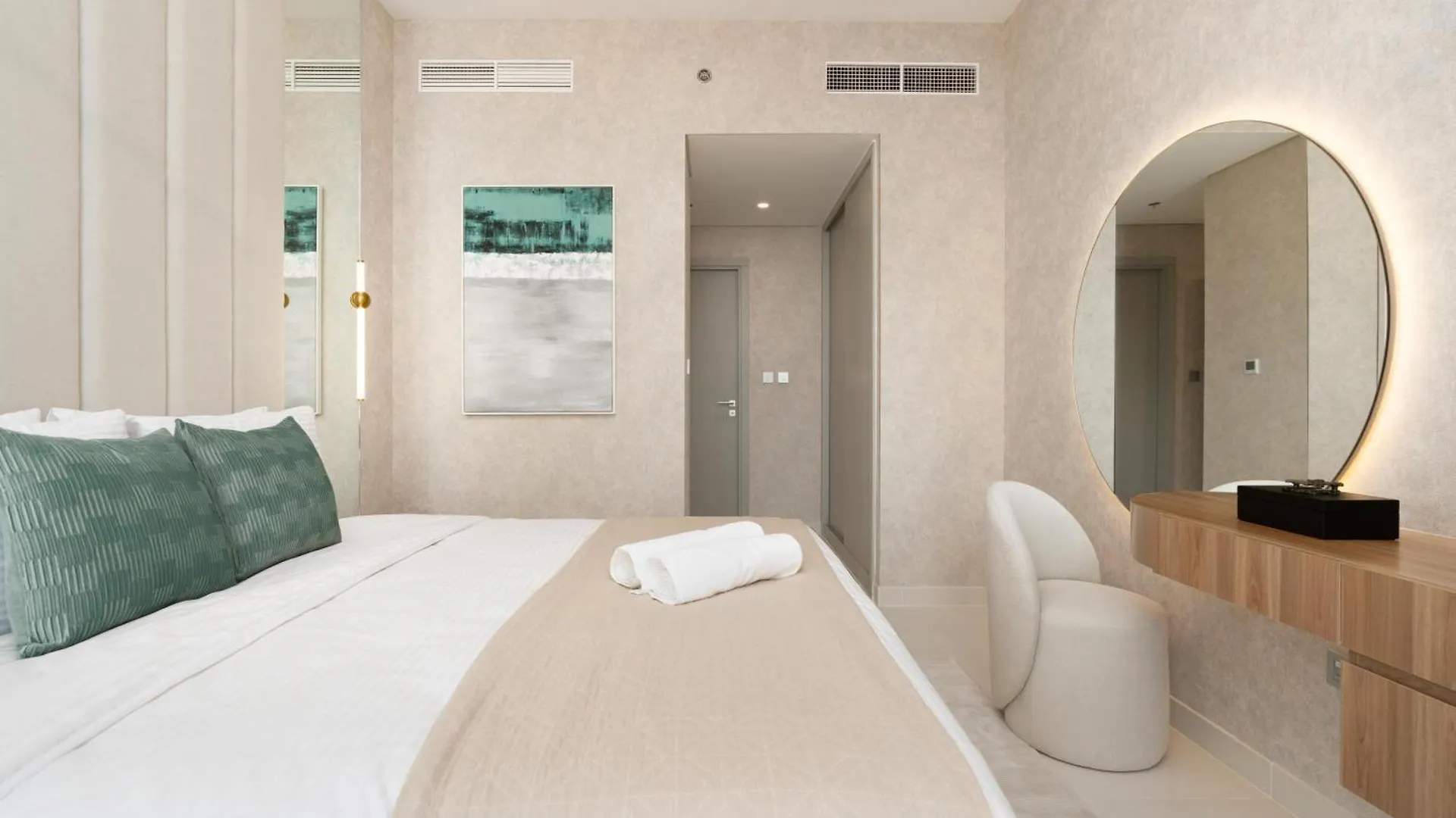 Beach Isle Tower 1 - Beachfront Stunning - Full Sea Views Lägenhet Dubai Förenade Arabemiraten