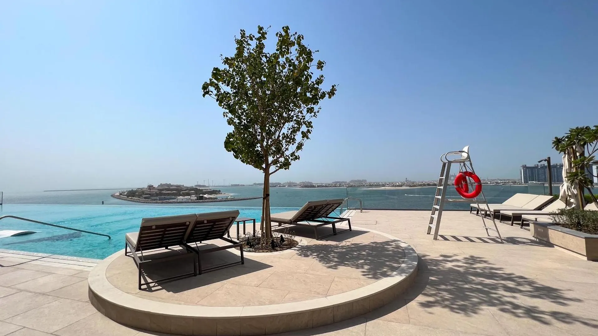 Beach Isle Tower 1 - Beachfront Stunning - Full Sea Views Lägenhet Dubai