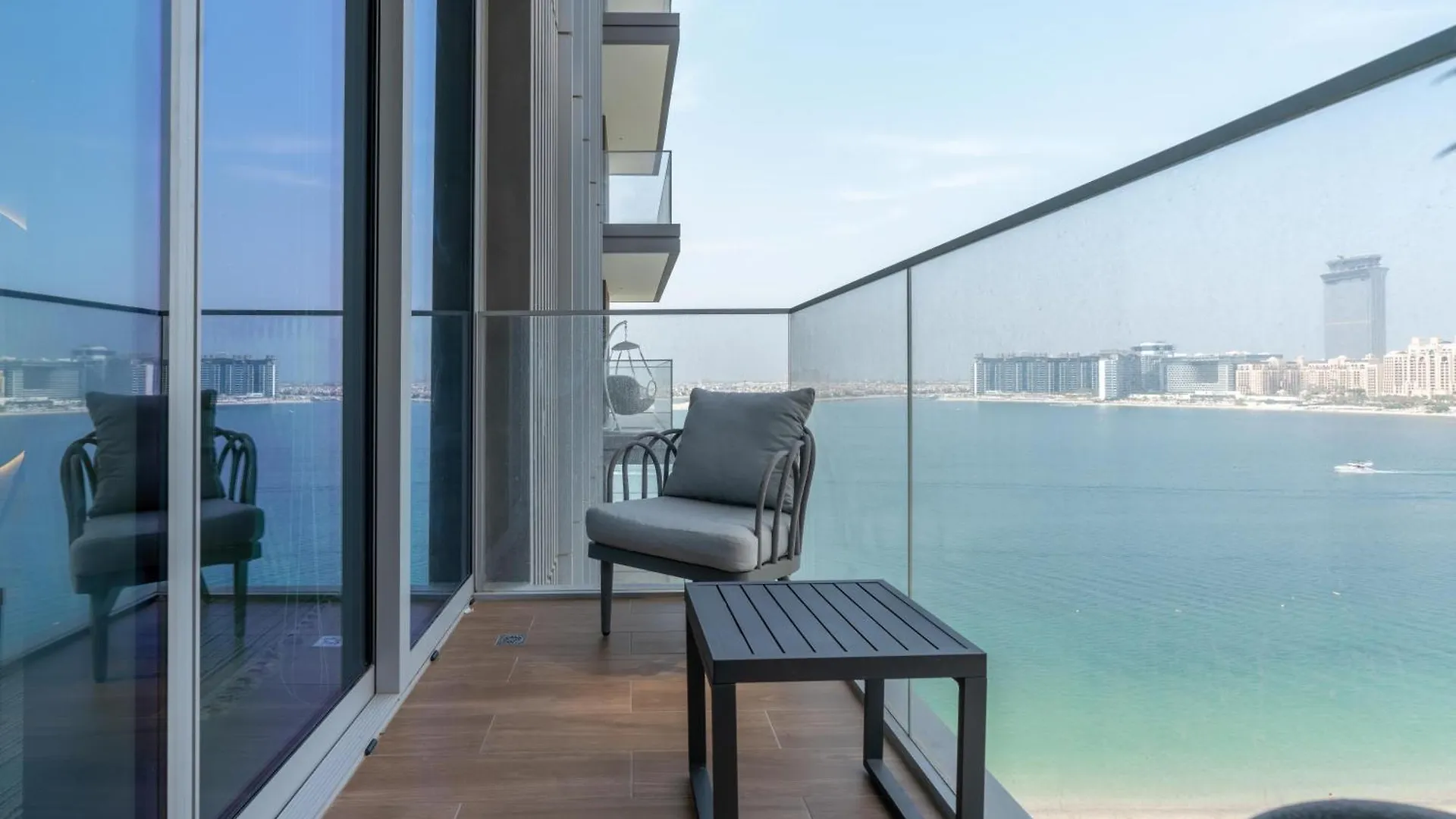 Beach Isle Tower 1 - Beachfront Stunning - Full Sea Views Lägenhet Dubai Förenade Arabemiraten